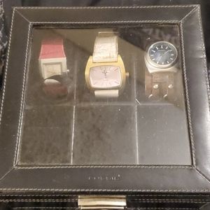 Watch case holds 6.